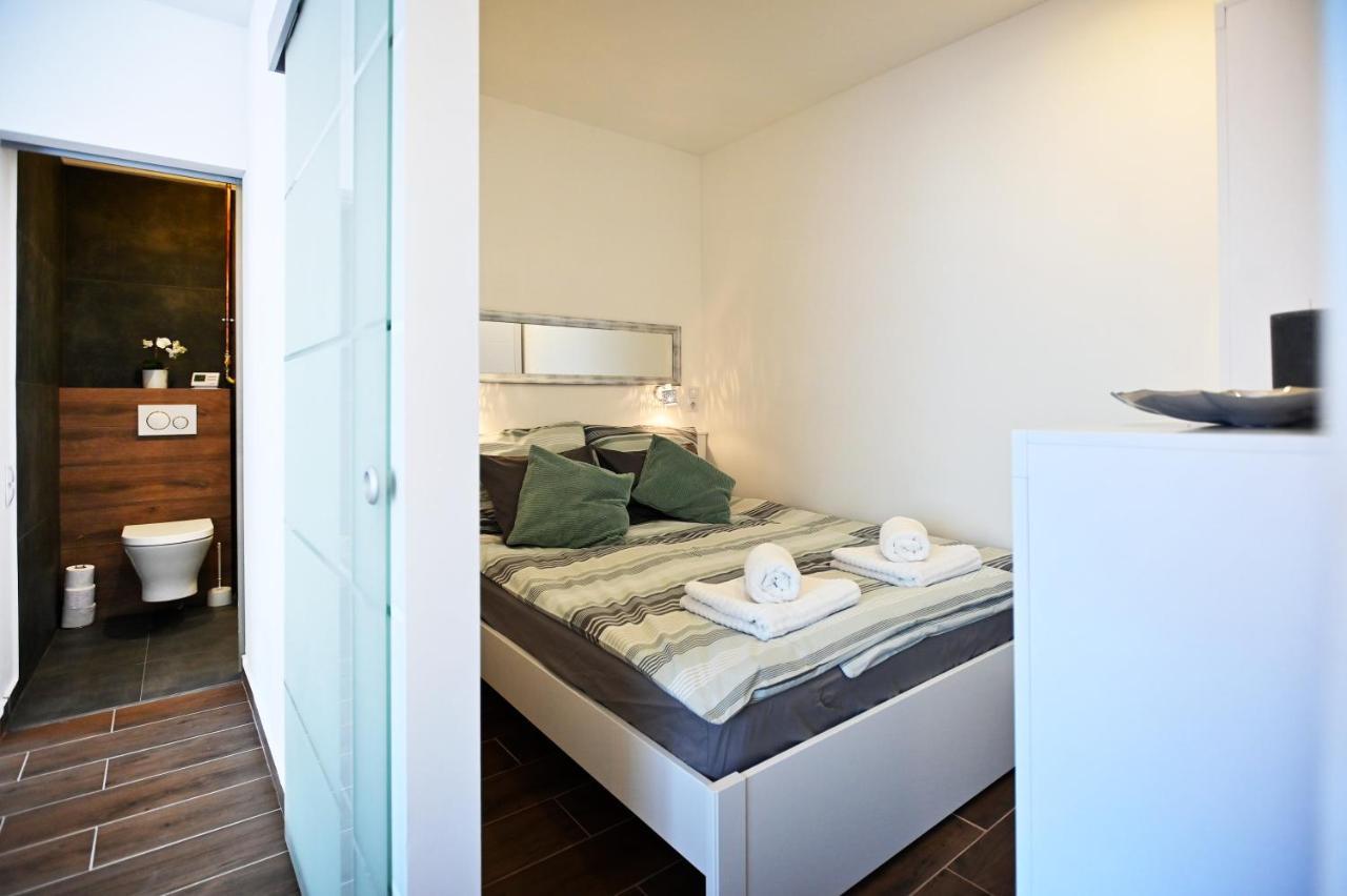 Zora Apartman Еґер Екстер'єр фото
