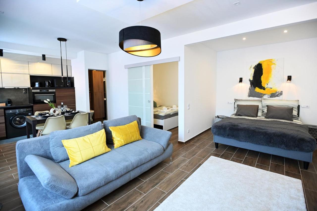 Zora Apartman Еґер Екстер'єр фото